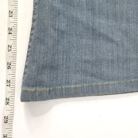 Levis 518 Bootcut Jeans Womens 11 Medium Wash Blue Denim Mid Rise Stretch - Picture 9 of 16